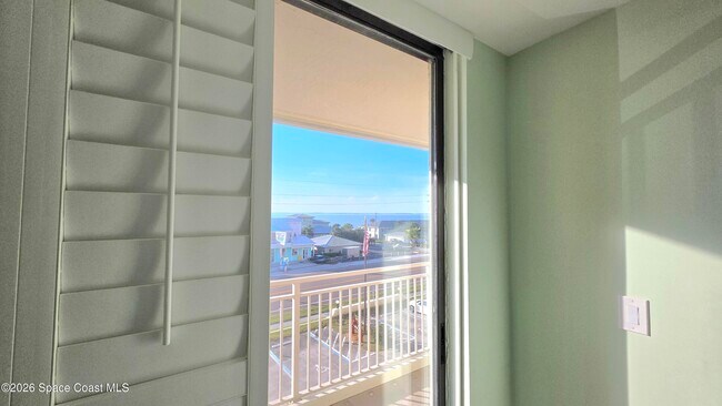 Building Photo - 3223 S Atlantic Ave