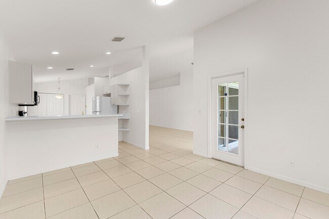 Building Photo - 1815 Barnstable Rd