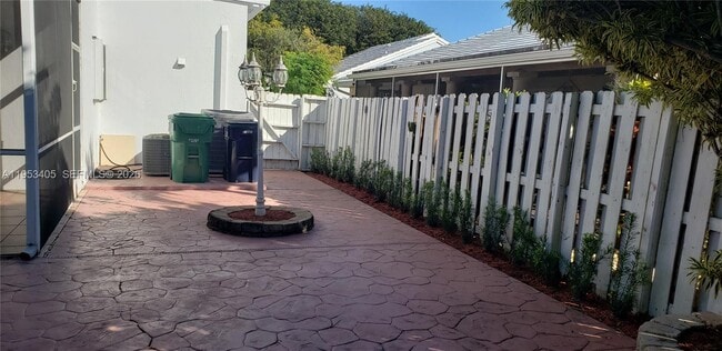 Building Photo - 11242 SW 62nd Ln