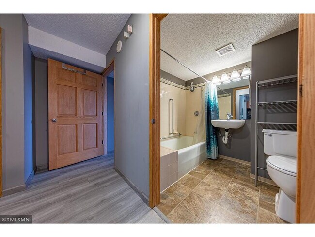 Building Photo - Modern Downtown St. Paul Condo with Top-Ti...