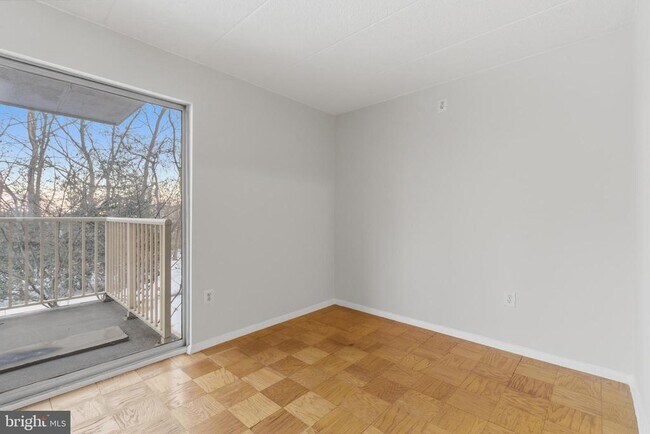 Building Photo - 2614 Fort Farnsworth Rd