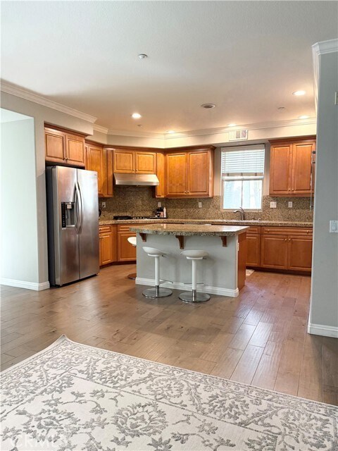 Building Photo - 88 Sarabande