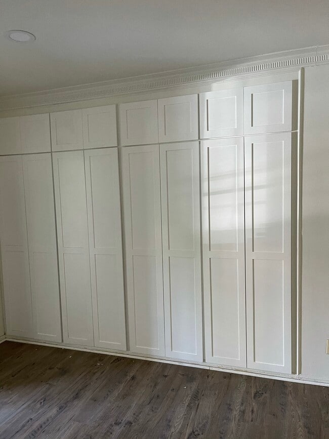 New Closets - 6670 Lindenhurst Ave