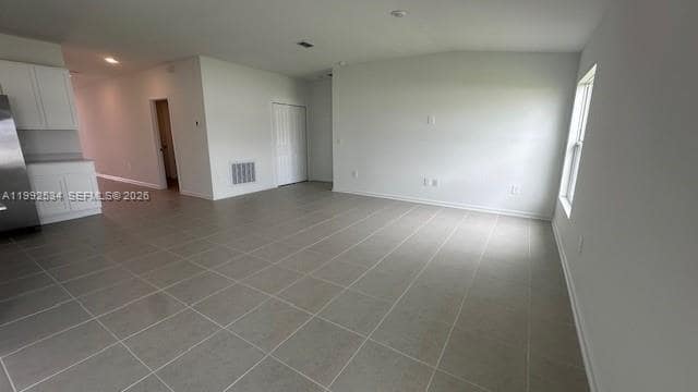 Building Photo - 303 Artemis St