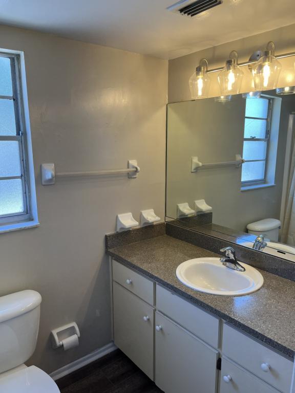 Building Photo - 143 Windtree Ln