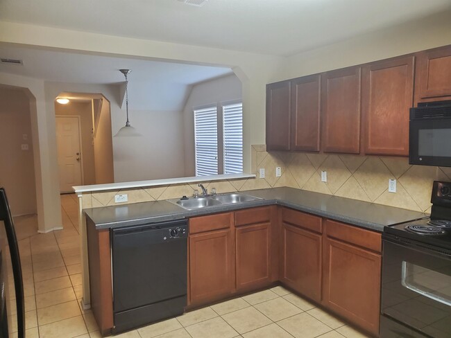 Building Photo - 109 S Creek Bend Dr