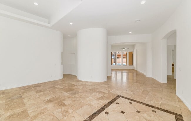 Building Photo - 11139 E Cannon Dr