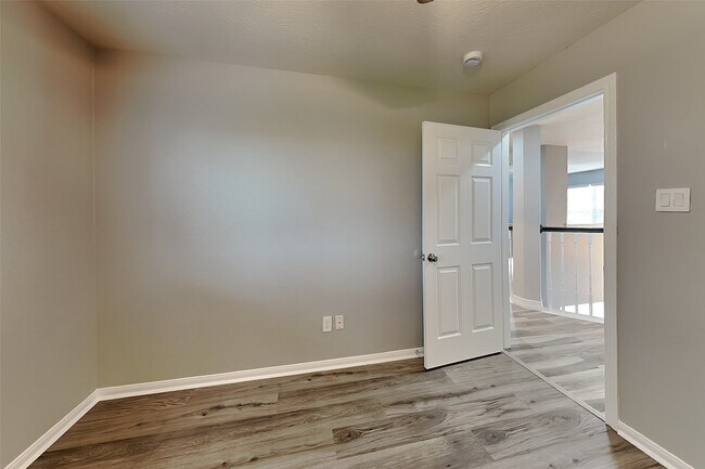 Building Photo - 21638 Wildcroft Dr