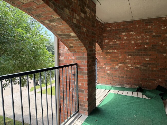 Building Photo - 8373 Brightside Ln