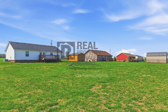 Building Photo - 312 Meadows Rd