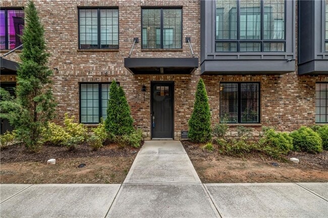 Building Photo - 267 Castleberry Station Dr SW