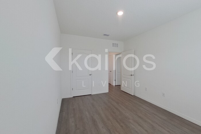 Building Photo - 32165 Katelin Cir