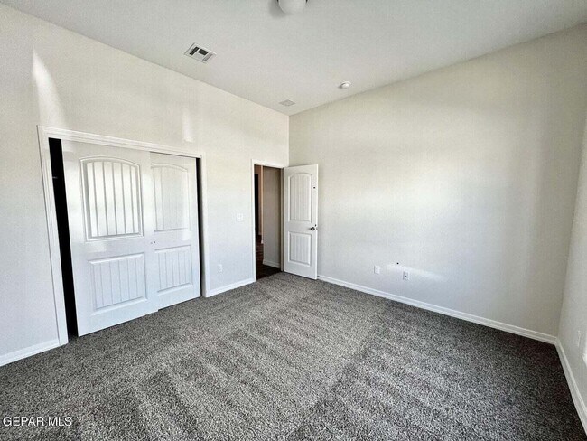 Building Photo - 13652 Glen Vista Ln