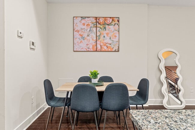 Building Photo - 826 N Broad St