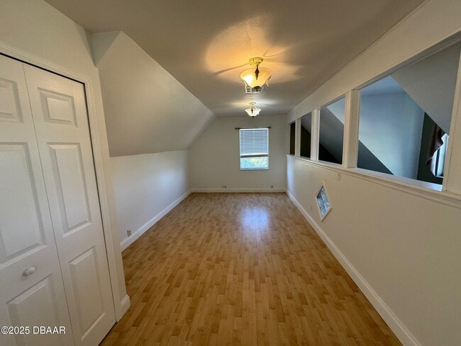 Building Photo - 6088 S Williamson Blvd