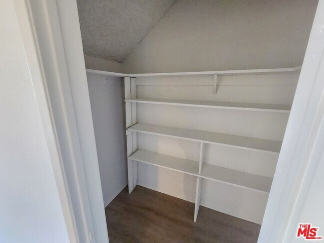 Building Photo - 7511 Norton Ave