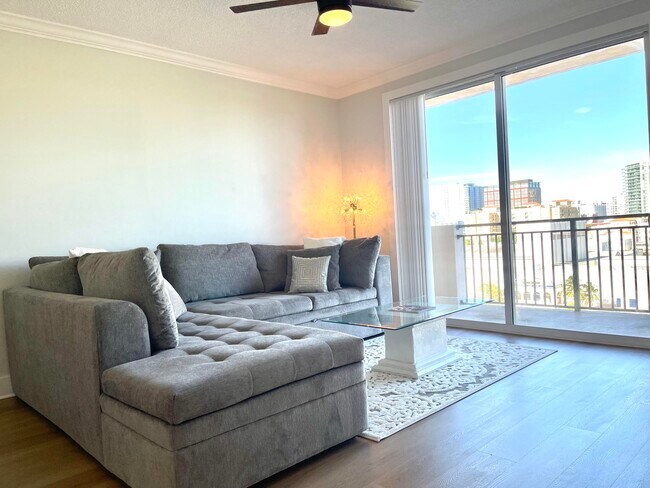 Building Photo - 616 Clearwater Park Rd