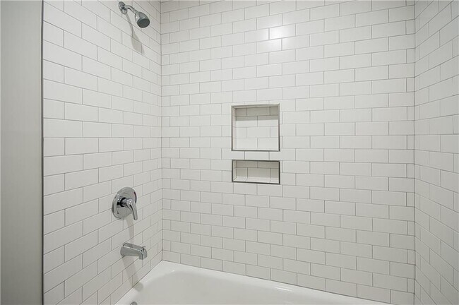 Building Photo - 3117 Colonial Way