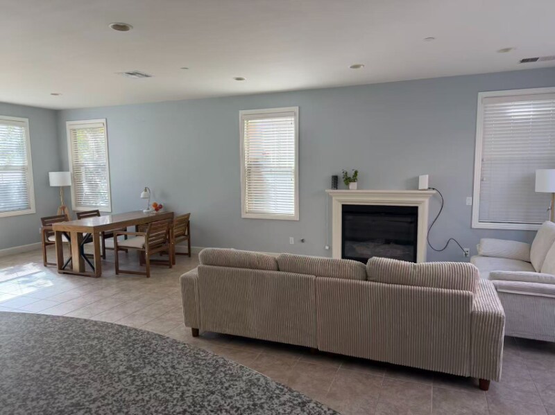 Building Photo - 161 Coyote Brush