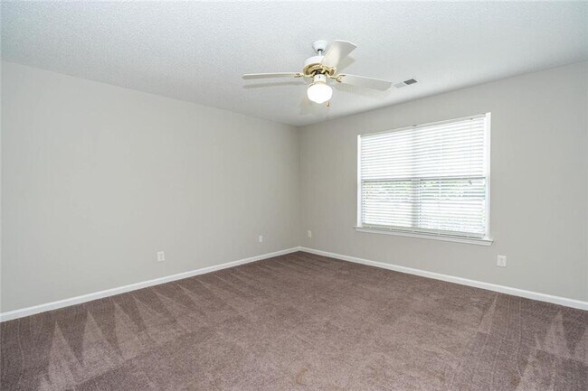 Building Photo - 3272 Peach Ct