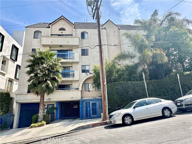 Primary Photo - 1052 S Mariposa Ave