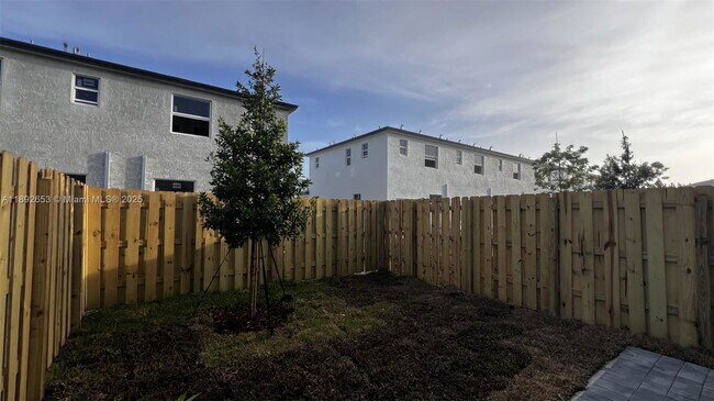 Building Photo - 15583 SW 277th Terrace