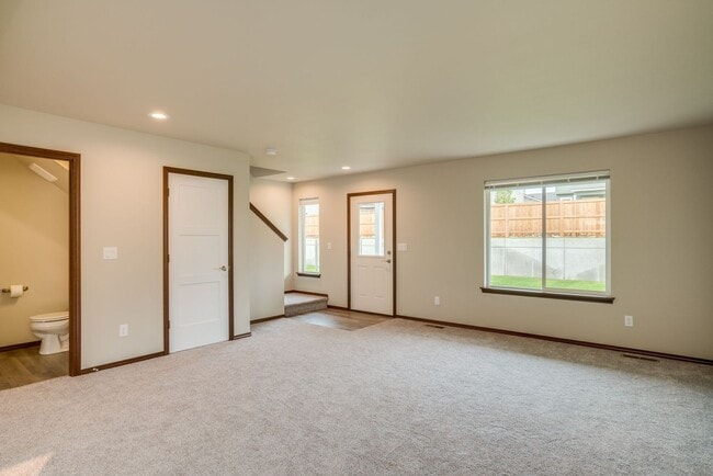 Building Photo - Fantastic 3-Bed, 2.5 Bath with 2-car garage!