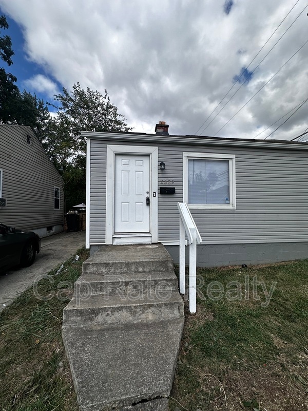 Building Photo - 2359 McGuffey Rd