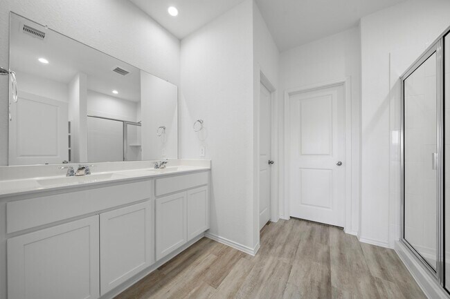 Building Photo - 31123 Brightwell Bnd