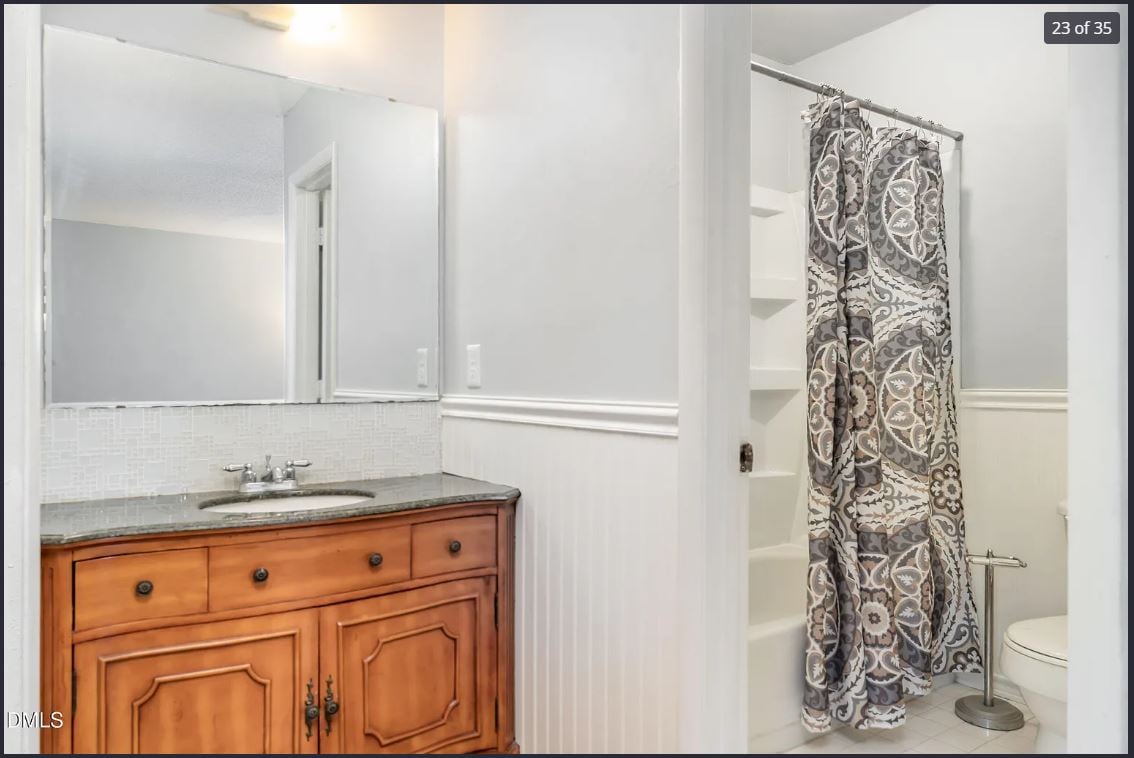 Building Photo - Room in Townhome on Sandy Creek Dr