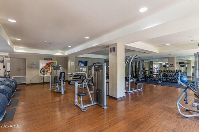 Building Photo - 5450 E Deer Valley Dr