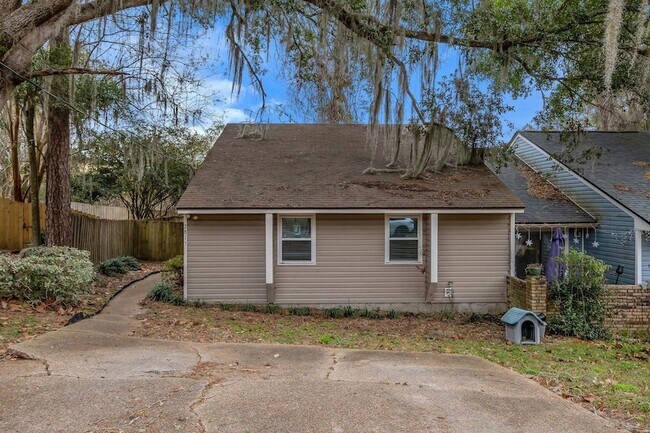 Building Photo - 2815 Misty Garden Cir