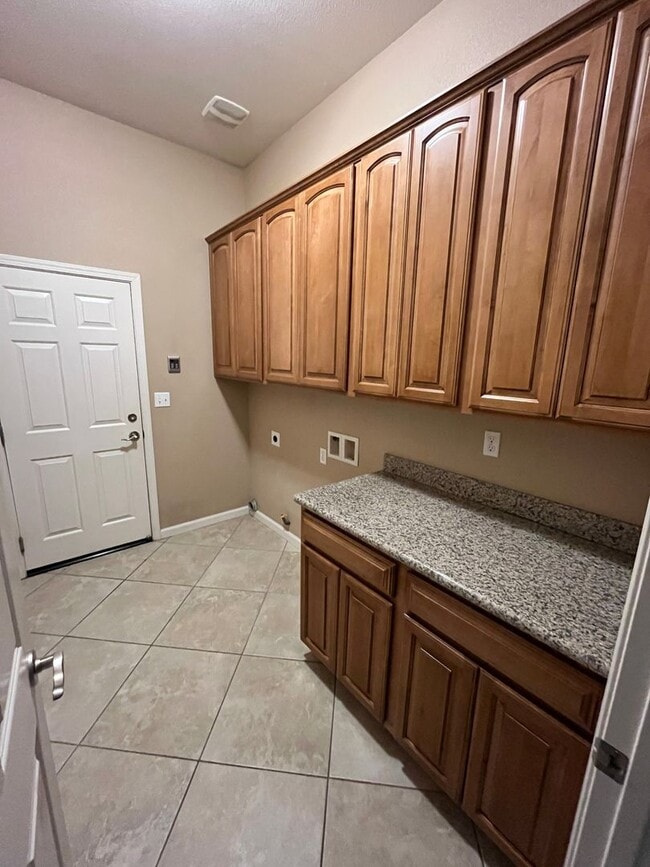 Building Photo - 206 S Argyle Pl