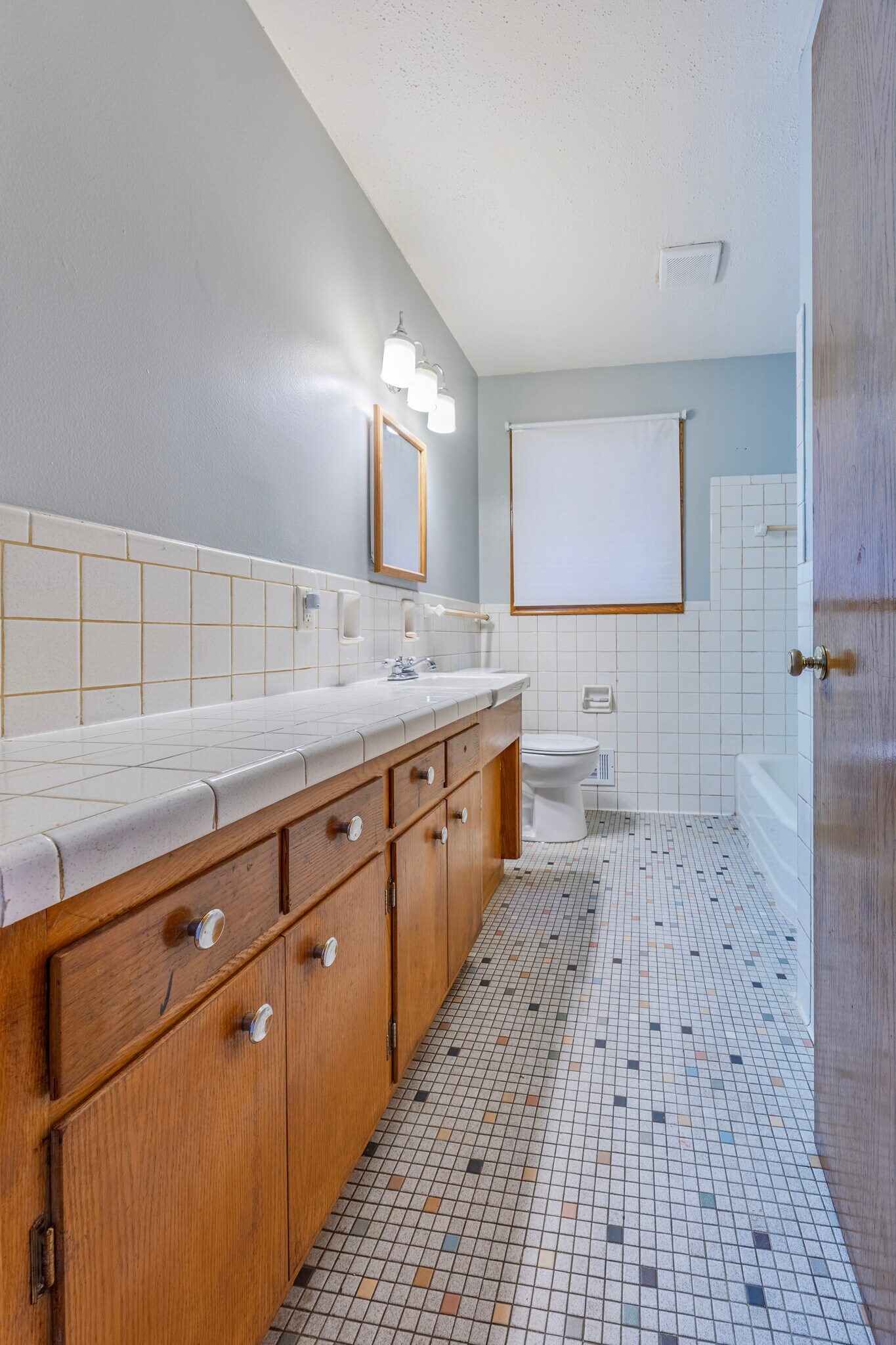 Building Photo - 5751 Xerxes Ave S