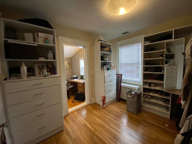 Building Photo - Beautiful 5 Bedroom Single Family Home in Silver Spring!