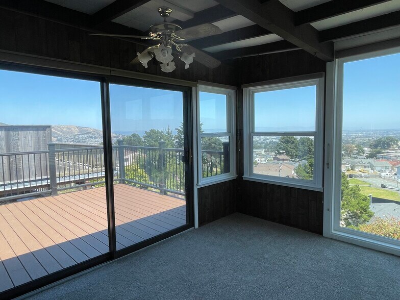 Building Photo - 515 Verducci Dr