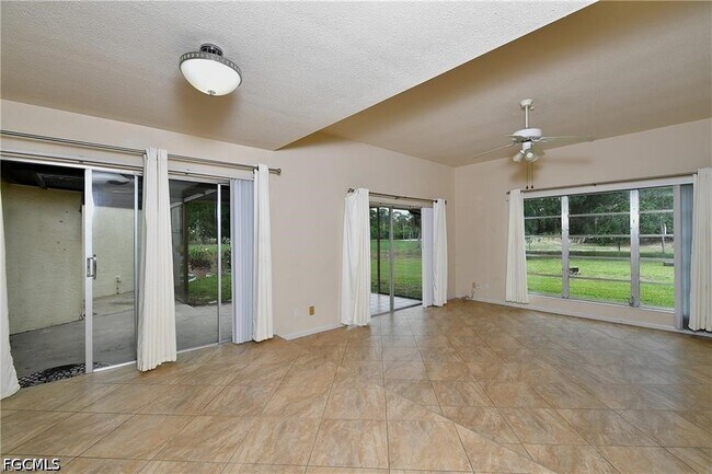 Building Photo - 9 Park Ln Cir