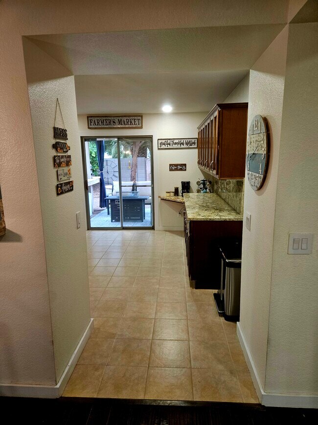 Building Photo - 3021 W Blue Sky Dr