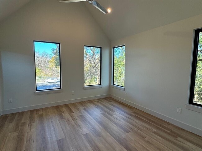 Building Photo - 1133 Walton Ln