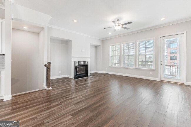 Building Photo - 5051 Pinckney Ln