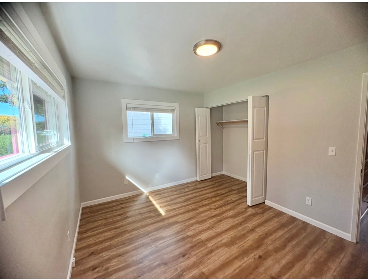Building Photo - 1703 Springhill Dr NE
