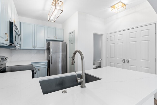 Building Photo - 12707 Boheme Dr