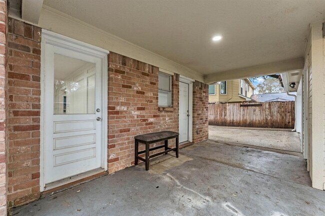 Building Photo - 14826 N Eldridge Pkwy
