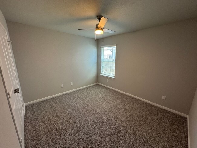 Building Photo - 938 James Parker Cir