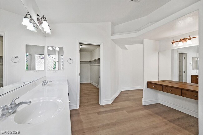 Building Photo - 6632 Babys Tear Pl