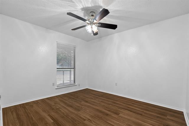 Building Photo - 6007 Brentcove Dr