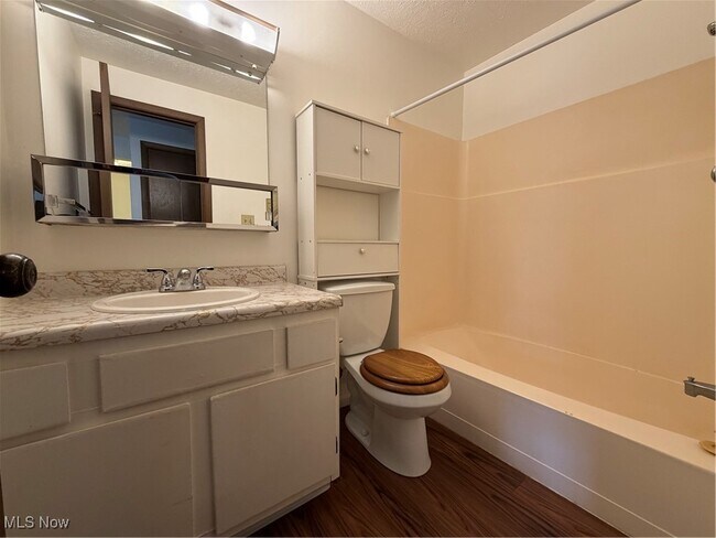 Building Photo - 4107 Orchard Dale Dr NW