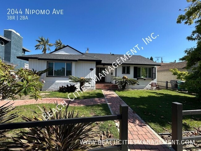 Building Photo - 2044 Nipomo Ave