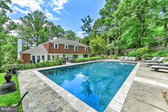 Building Photo - 482 Gypsy Ln