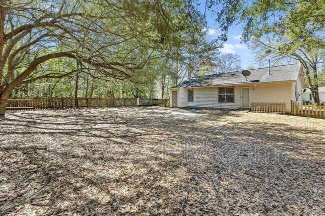 Building Photo - 912 Jones Dr